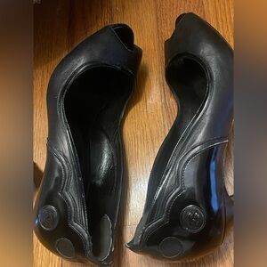 Authentic vintage Chanel tiptoe heels shoes size 36 - 6 c